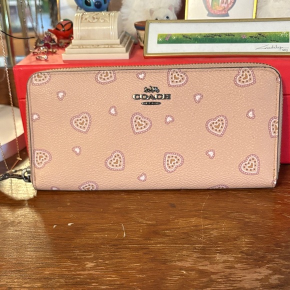 Coach Handbags - Coach 31588 Beachwood Western Heart Pattern Wallet